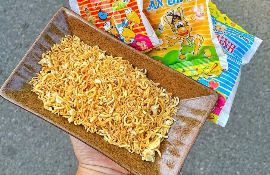 Cách làm mì tôm trẻ em 1