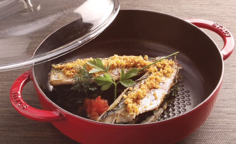 dùng chảo nướng Staub