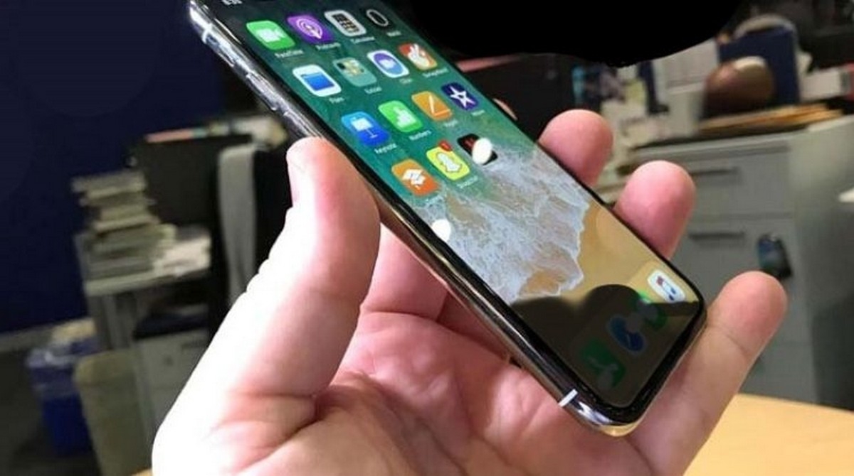 màn hình iPhone bị loang màu - hình 5