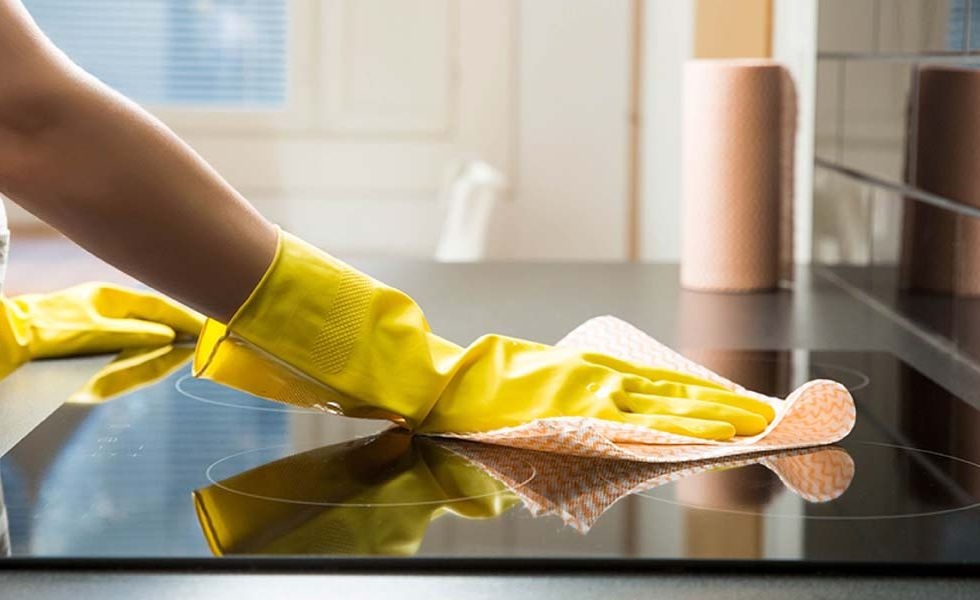 vệ sinh bếp từ