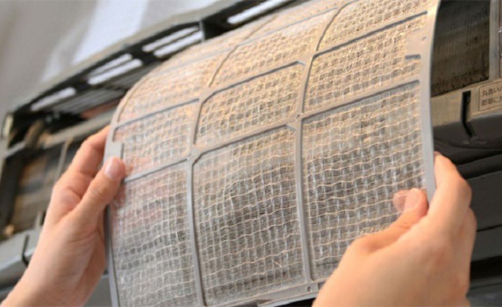 bụi bẩn trên máy lạnh