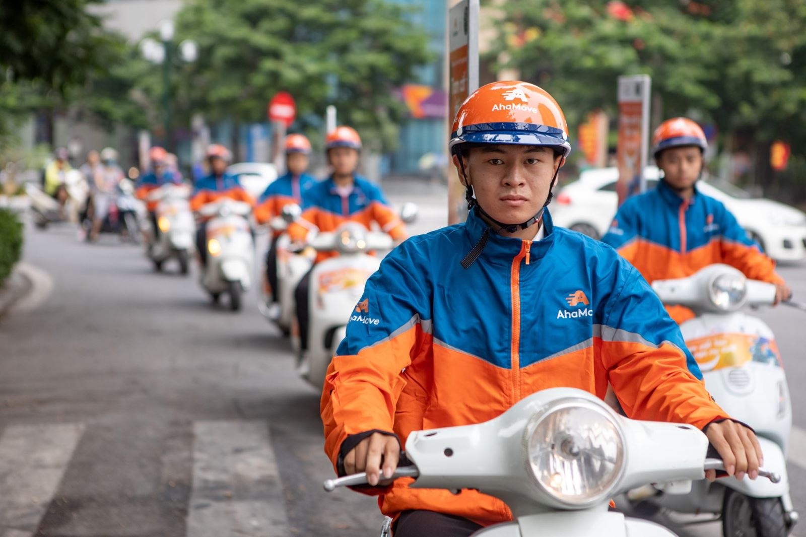 chạy ahamove được bao nhiều tiền 1 ngày 11