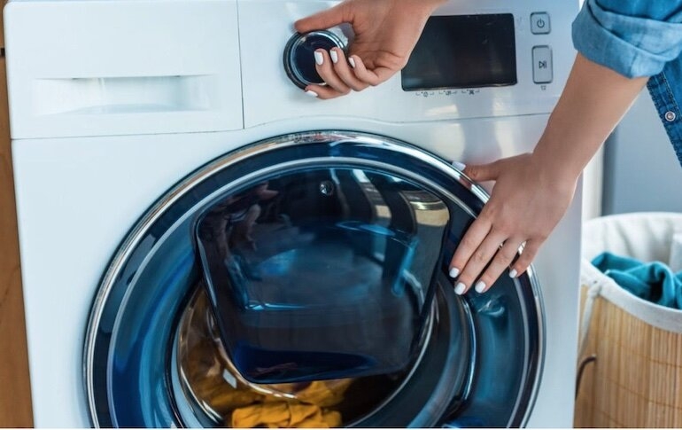 Máy giặt bị rung lắc mạnh khi vắt có nguyên nhân do đâu và cách khắc phục cụ thể như thế nào? 2