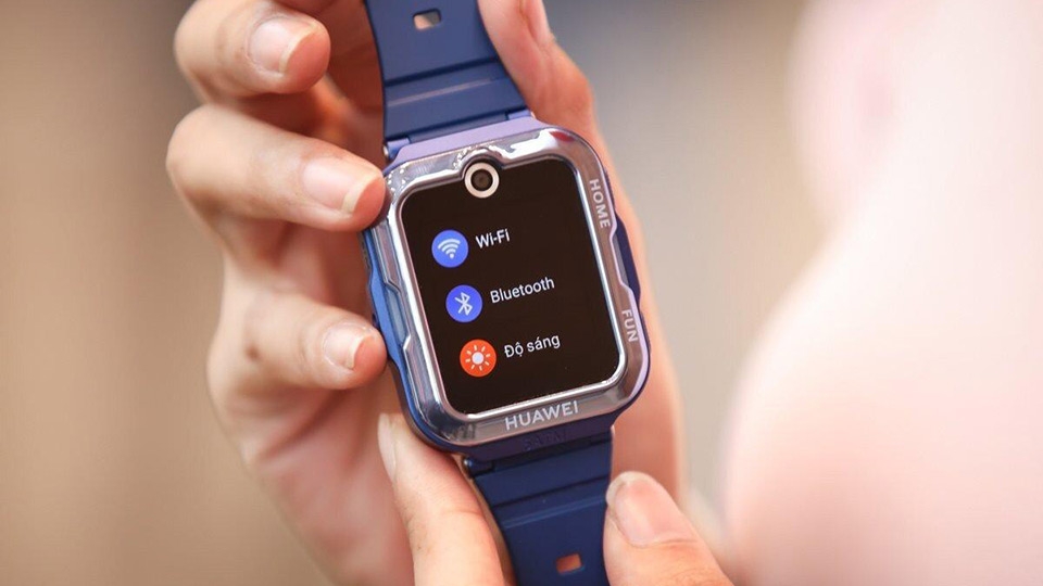 Huawei Watch Kids 4 Pro sở hữu nhiều chức năng ấn tượng