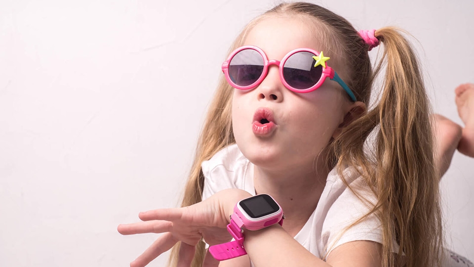 Chọn mua đồng hồ thông minh phù hợp với độ tuổi của trẻ