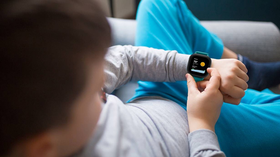 Cha mẹ nên cài đặt những tính năng tiện ích trên đồng hồ cho các bé