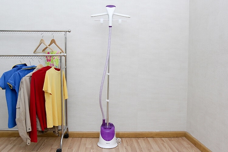 cách vệ sinh bàn ủi hơi nước đứng 7