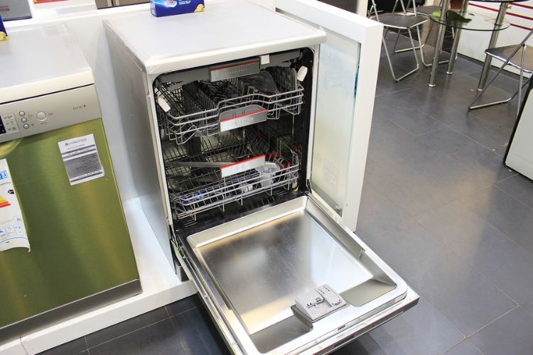 Vai trò của công nghệ Intensive Zone trên máy rửa bát Bosch