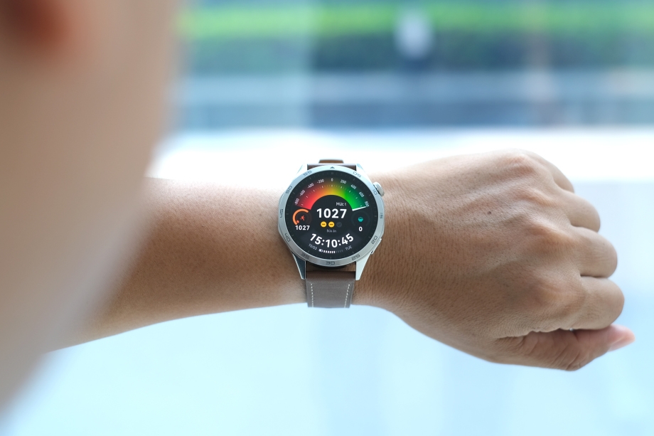 đồng hồ thông minh đo huyết áp 10