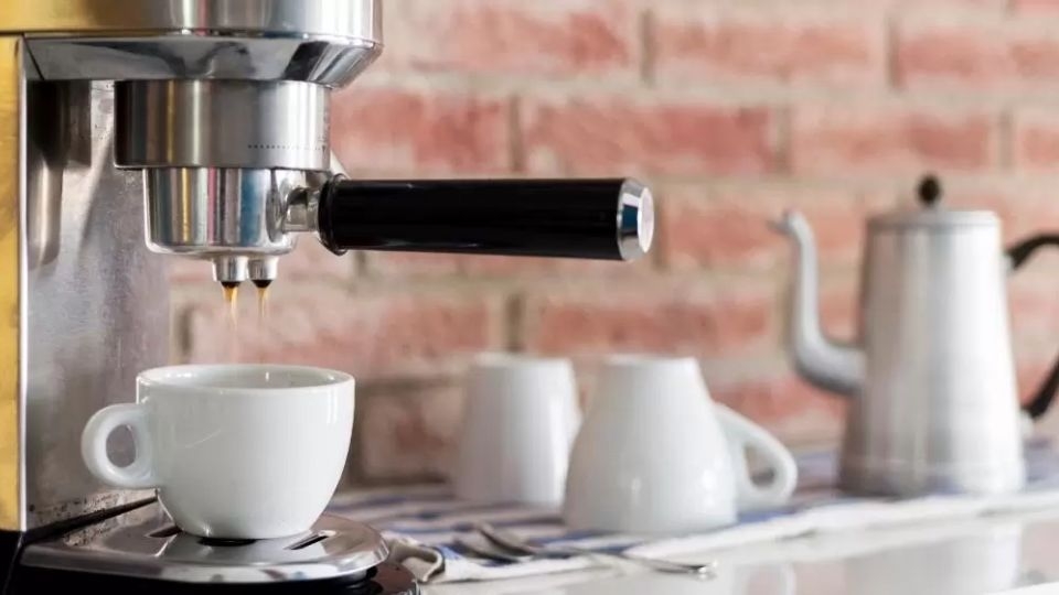 Do máy pha cafe bị hỏng linh kiện