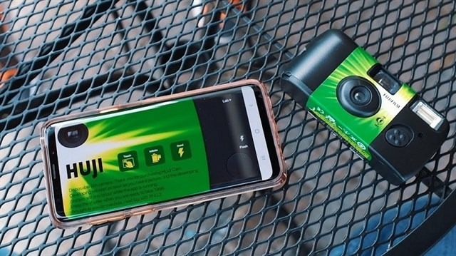 Cách chụp bằng app Huji Cam
