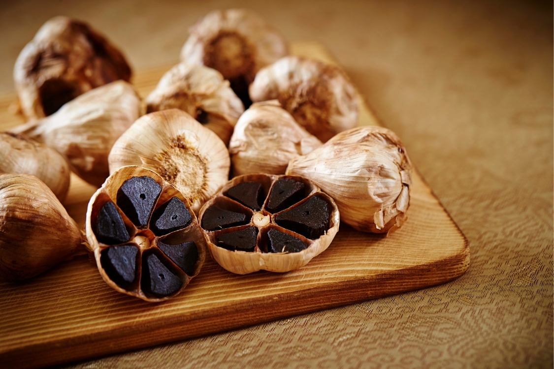 Ăn tỏi đen bao lâu thì ngưng?