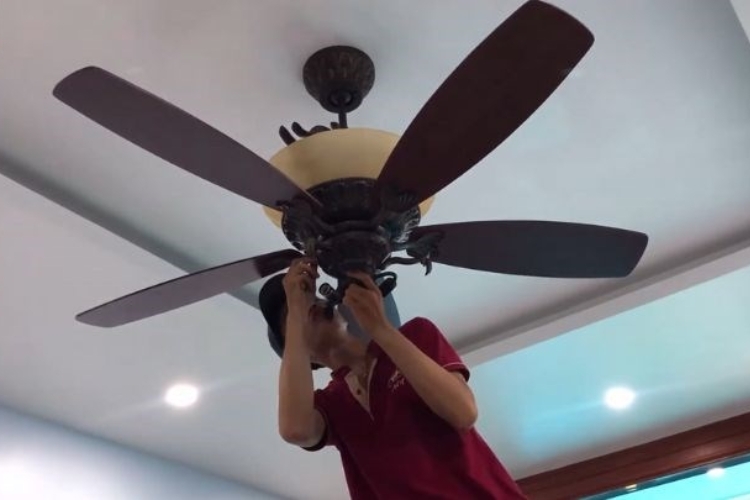 Cách lắp quạt trần lên trần thạch cao
