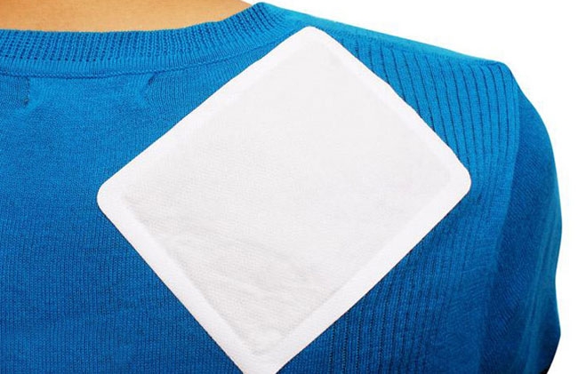 cách dùng miếng dán giữ nhiệt 7