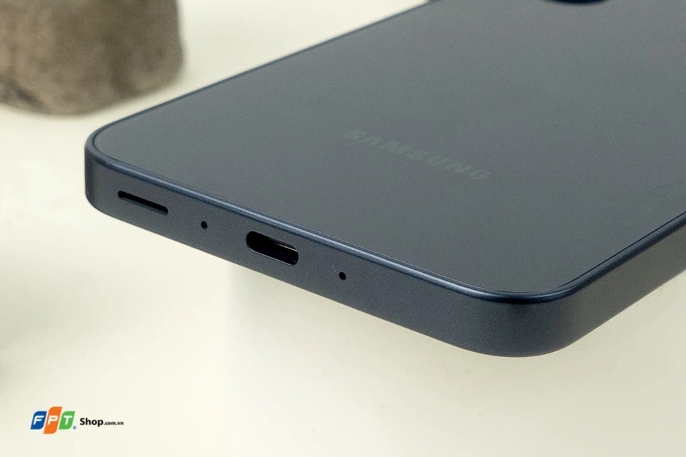 Trên tay Galaxy A35 5G (ảnh 5)