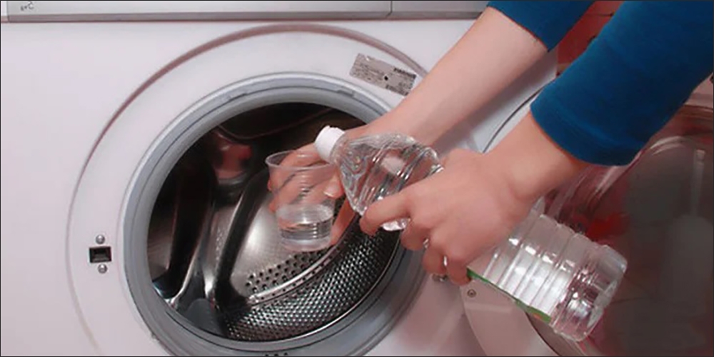 Cách vệ sinh máy giặt cửa ngang bằng giấm trắng