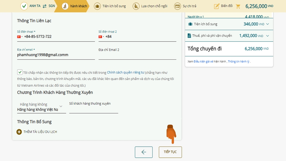 Chỉnh sửa lại thông tin hành khách nếu cần.