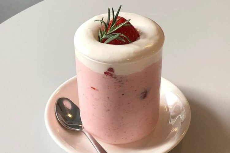 Thành phẩm trà dâu tây kem cheese