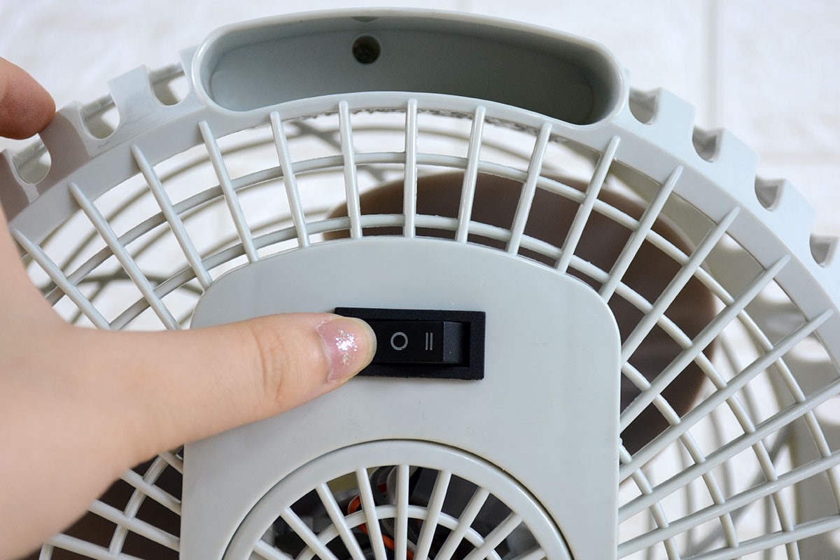 Quạt mini cắm điện trực tiếp - 4