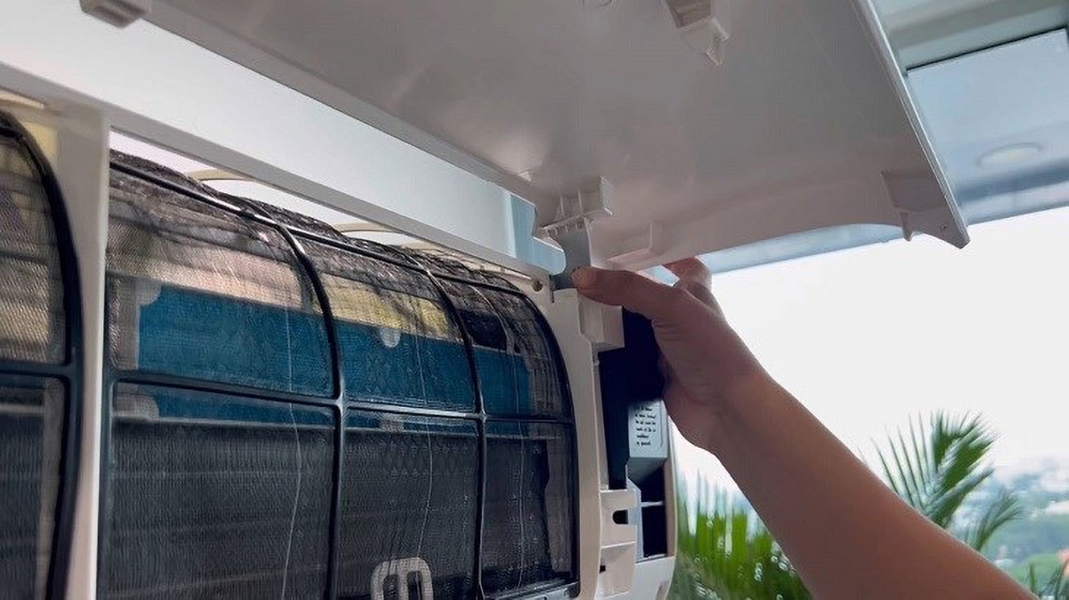 Cách tháo mặt nạ máy lạnh Panasonic - hình 1