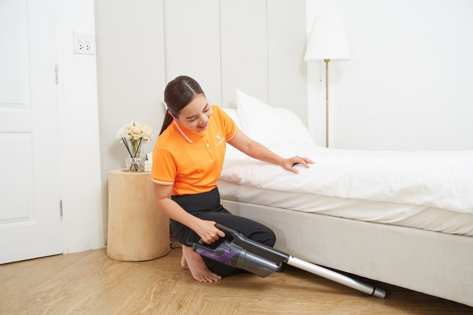 Vệ sinh, dọn dẹp phòng ngủ để bớt nóng hơn