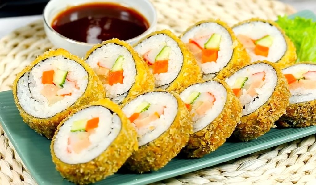 Cách cuộn cơm rong biển bằng tay đơn giản ai cũng có thể làm được và lưu ý để làm thành công 3