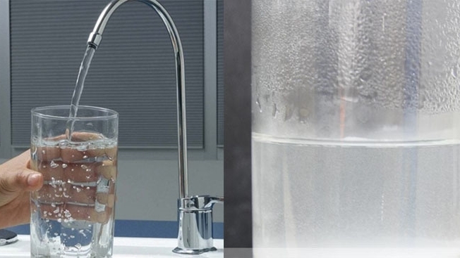 Máy lọc nước có váng trắng là hiện tượng gì?