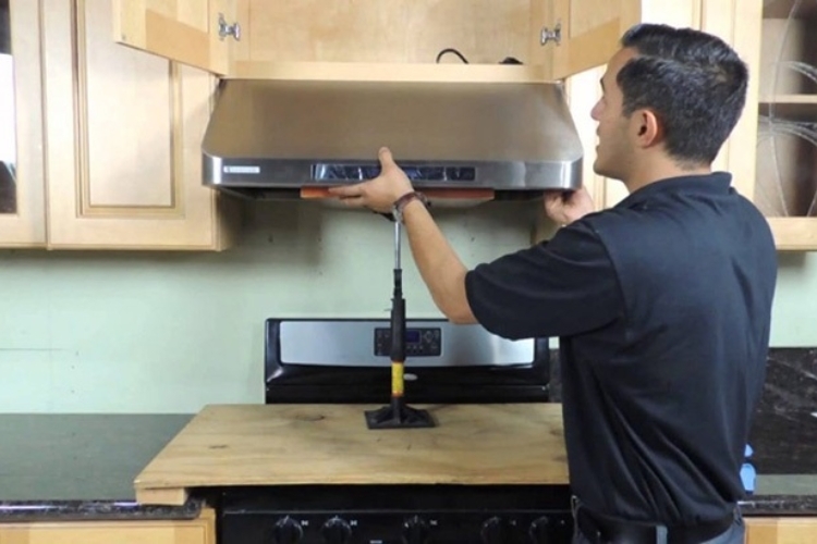 Tại sao cần lắp đặt máy hút mùi bếp đúng cách?