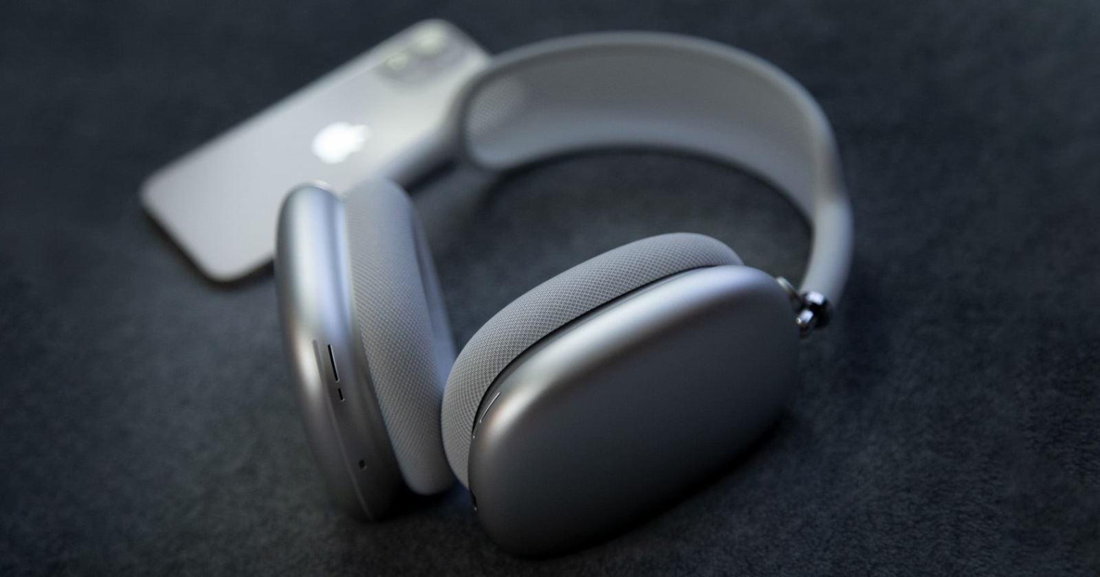 AirPods Max (2020)