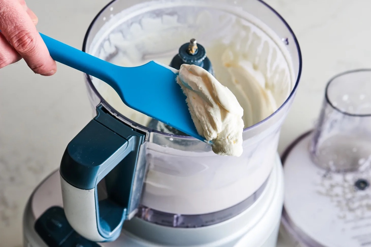cách đánh whipping cream bằng máy xay sinh tố 1