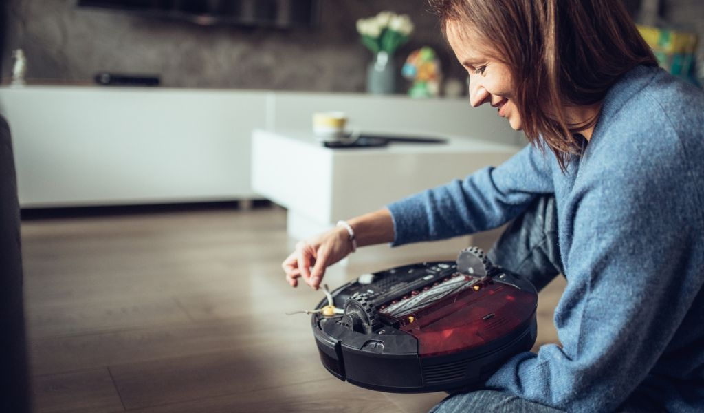 Robot hút lông chó mèo có được không? Tiêu chí chọn máy hút bụi lau nhà thông minh 2