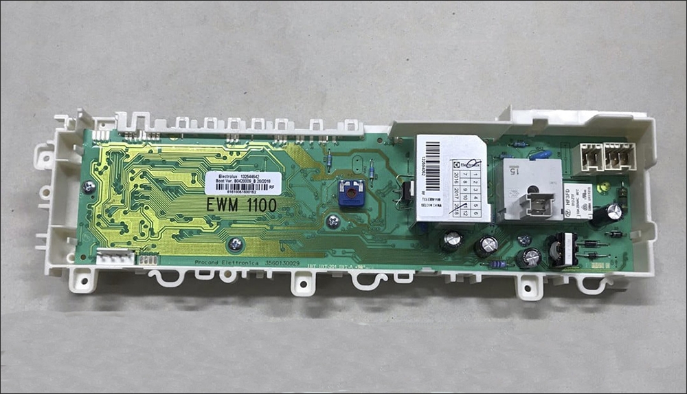 Vì sao máy giặt lg không xả nước: Bo mạch điều khiển bị hỏng