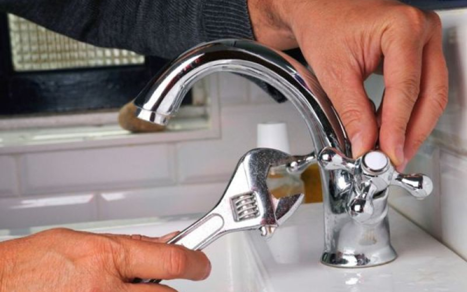 Nên kiểm tra hệ thống vòi nước định kì