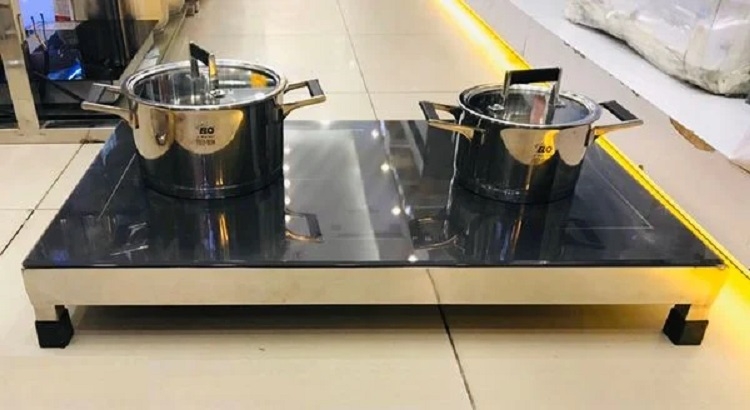 Lắp bếp từ âm lên khung inox