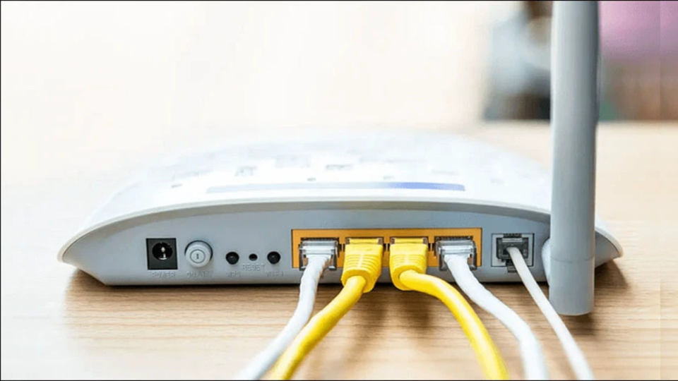 Dây nối của đầu ghi và modem