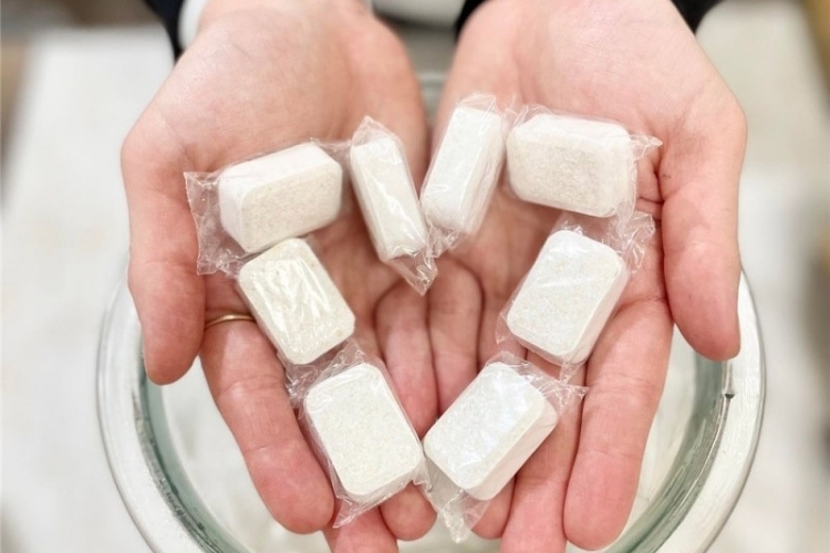Chọn viên rửa thương hiệu và xuất xứ rõ ràng
