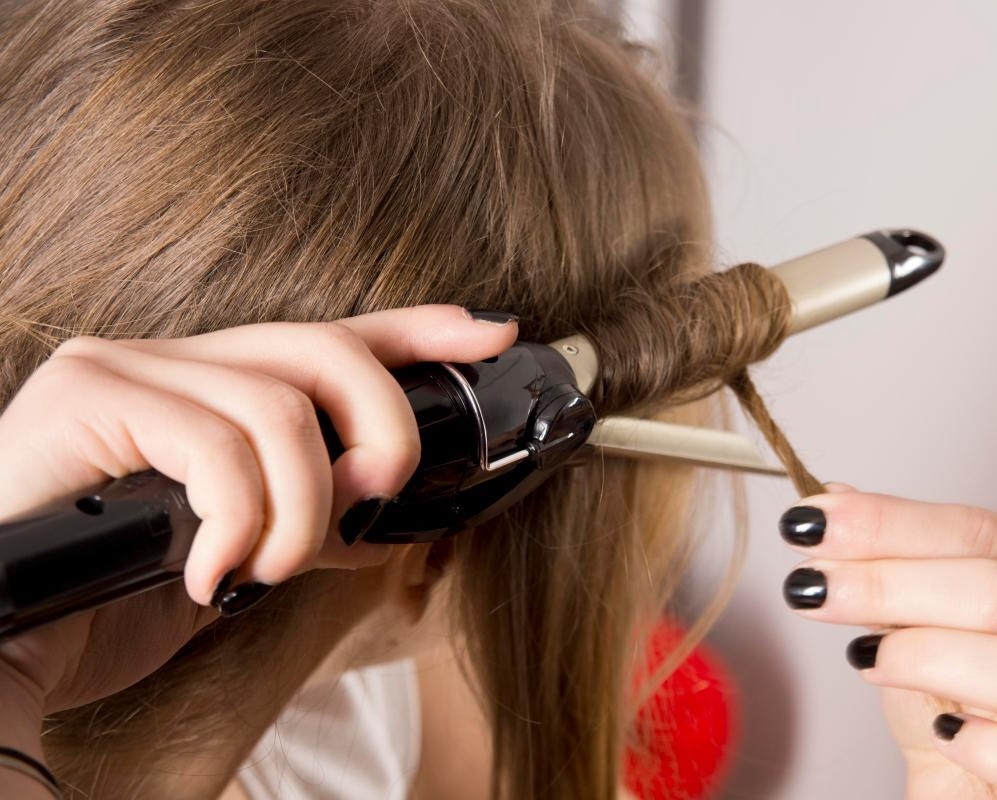 Cần có những lưu ý khi uốn tóc