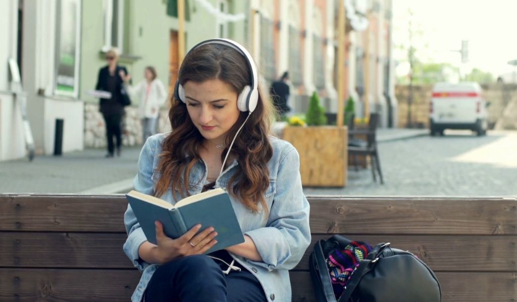 Nhạc sóng não là gì? Lợi ích và lưu ý khi thực hiện để thư giãn và phát triển não bộ tối đa 4