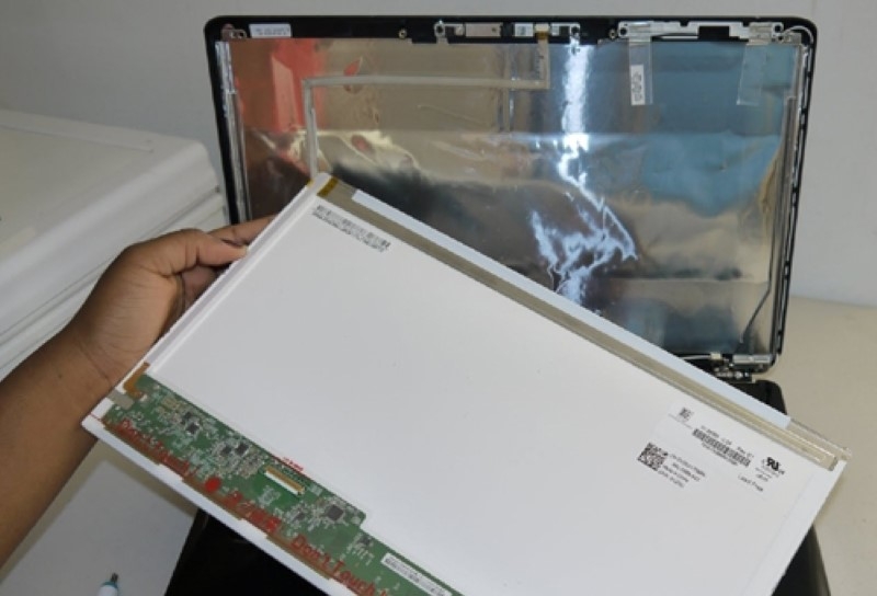 Màn hình laptop bị nhòe (ảnh 6)