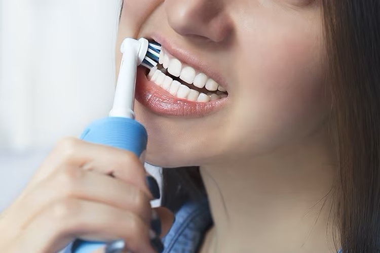 Nên mua bàn chải điện xoay tròn hay rung? Kinh nghiệm mua bàn chải điện nên biết - Hình 3