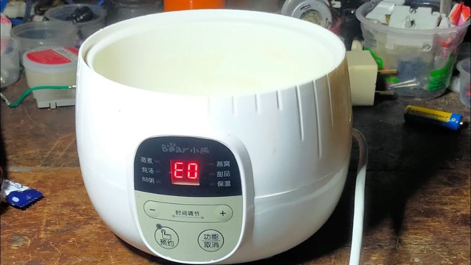 Nồi nấu cháo chậm Bear báo lỗi E0 2