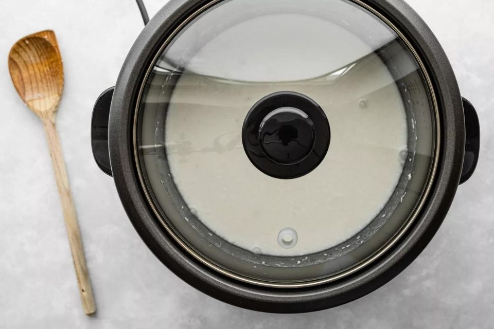 Làm dầu dừa bằng nồi cơm điện 4