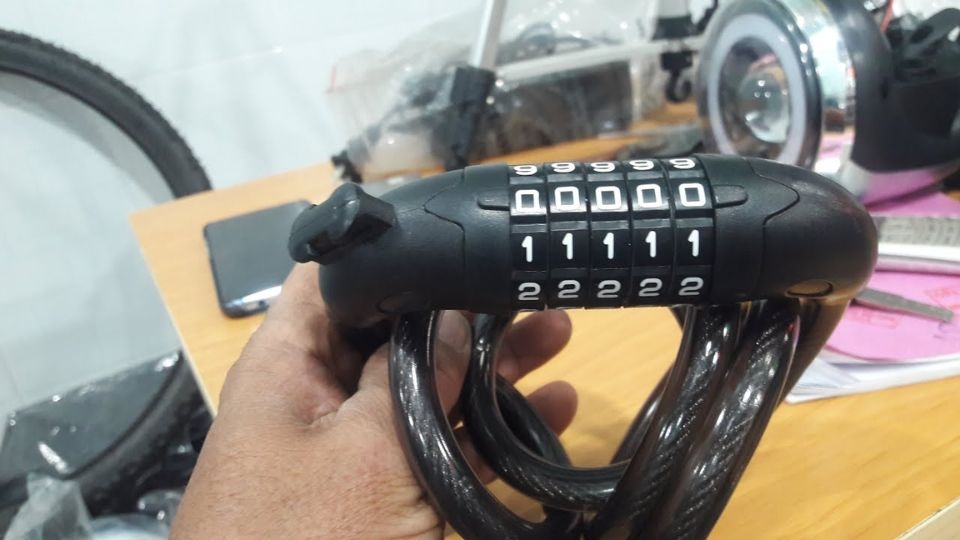 Dò mật khẩu để mở ổ khoá số