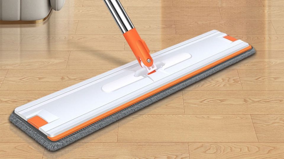 Mẹo sử dụng cây lau nhà tự vắt hiệu quả