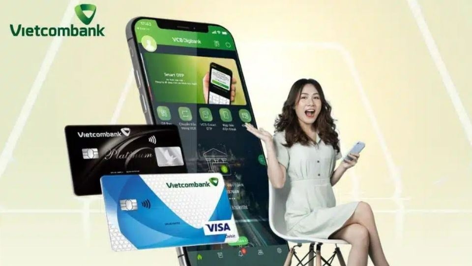Tìm hiểu Vietcombank bao nhiêu tuổi được làm thẻ ATM?
