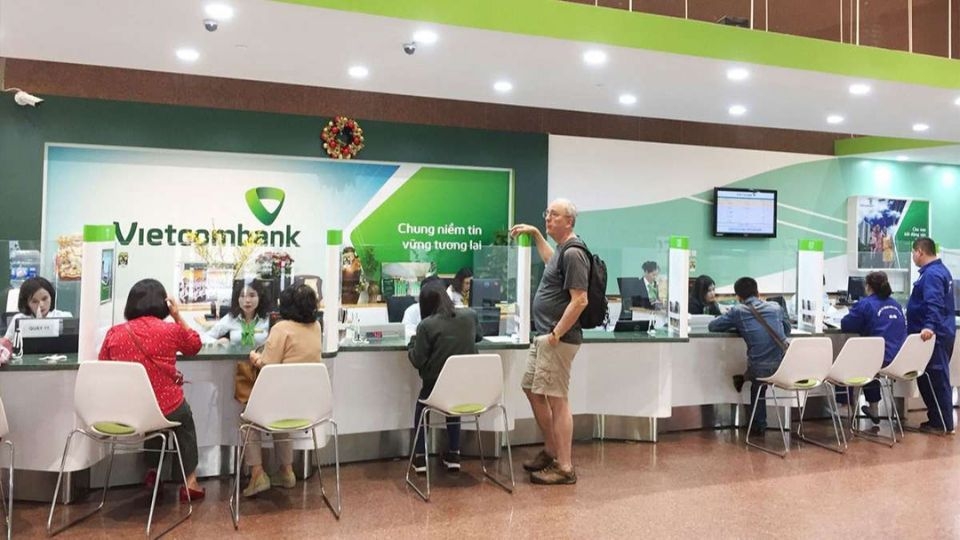 Một vài lưu ý khi làm thẻ ATM Vietcombank dưới 18 tuổi
