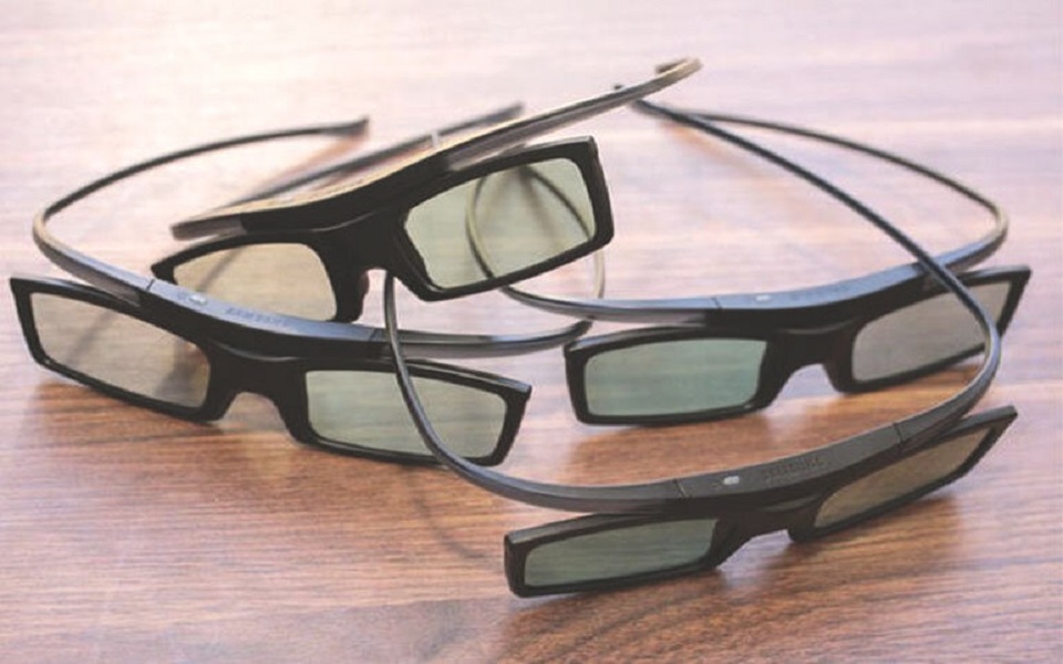 Kính 3D thụ động