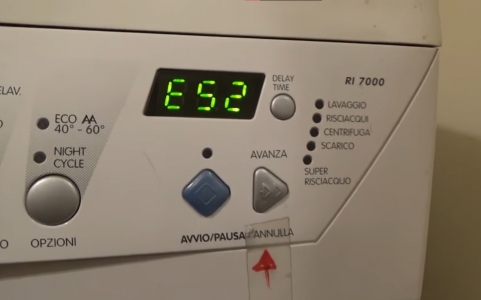 Lỗi motor trên máy giặt Electrolux
