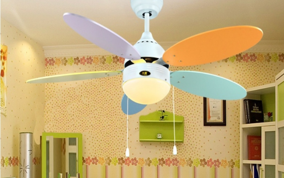 Quạt trần mini trang trí nhỏ