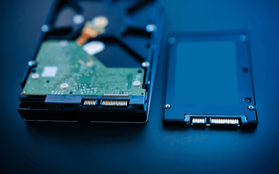 Kiểm tra ổ cứng máy tính để khắc phục laptop bị restarting